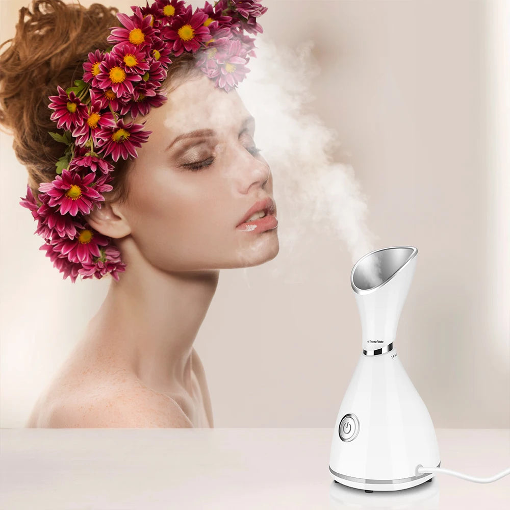 Vaporizador Facial Nano Iónico emitiendo vapor — Ritual